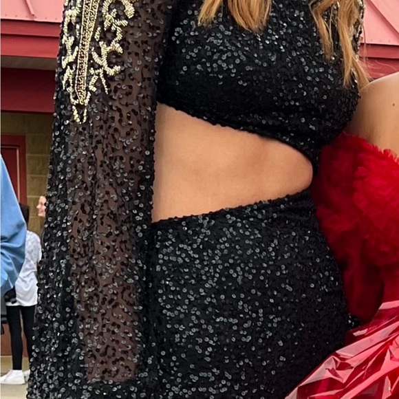 Aleta formal dress gorgeous size2 - Picture 2 of 9